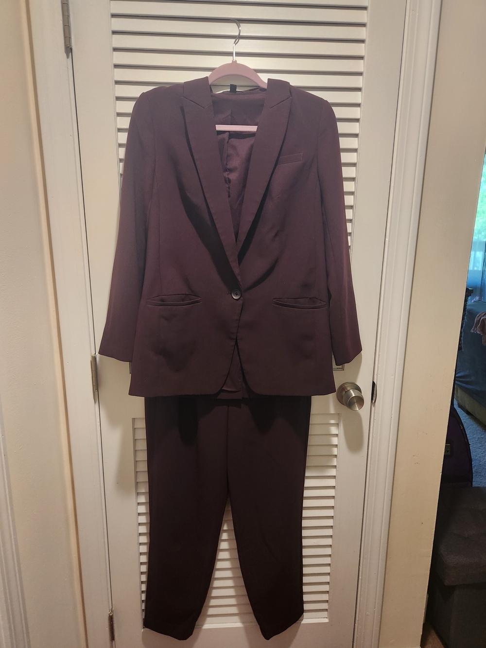 Women's Express Editor Suit Size 6 Plum